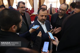 وزیر اقتصاد در حاشیه نشست صمیمی با خبرنگاران: طرحی برای افزایش قیمت بنزین مطرح نیست
